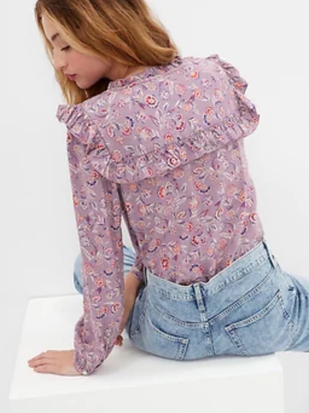 GAP Ruffle Button-front top/ blouse  XS/S   55% cotton/45% viscose